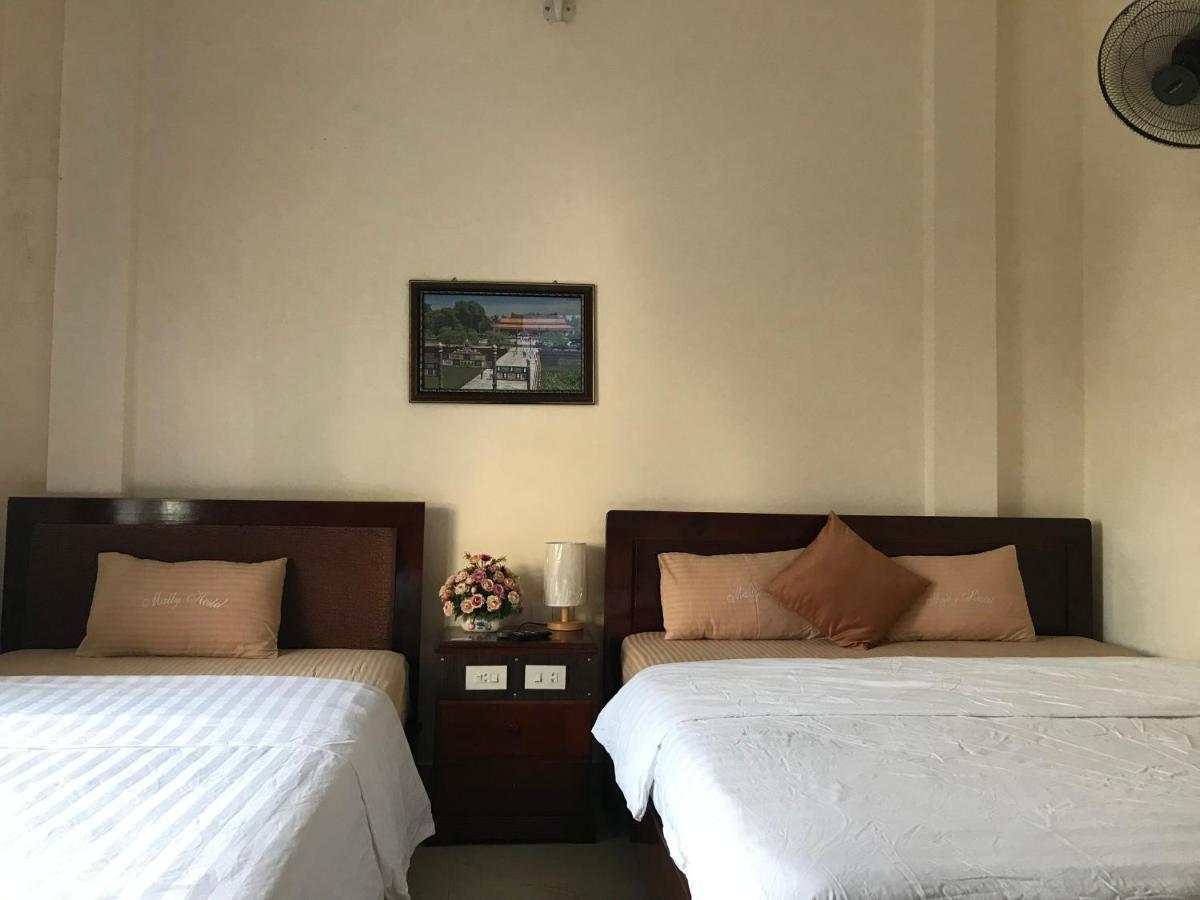 Maily Hostel Hue Exterior photo